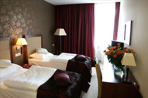 Aviator Hotel Radom Room photo